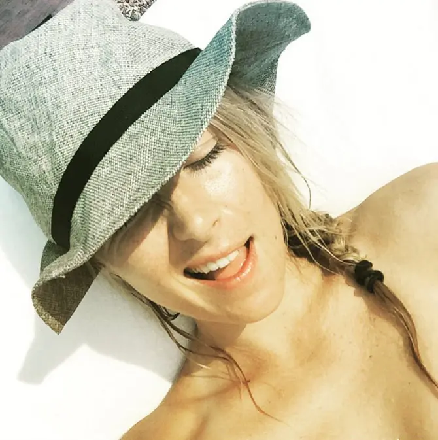 maria sharapova turns up the heat as she flashes bottom in lace lingerie-see photos