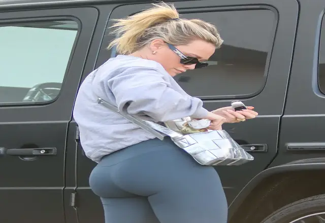 Hillary Duff  Provoking X-rated Booty Photos You Can’t Be Looking.__ See Photos