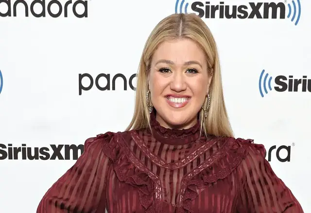 Kelly Clarkson, Oprah Winfrey and More Stars Share Candid Thoughts on Their Weight Loss Journeys