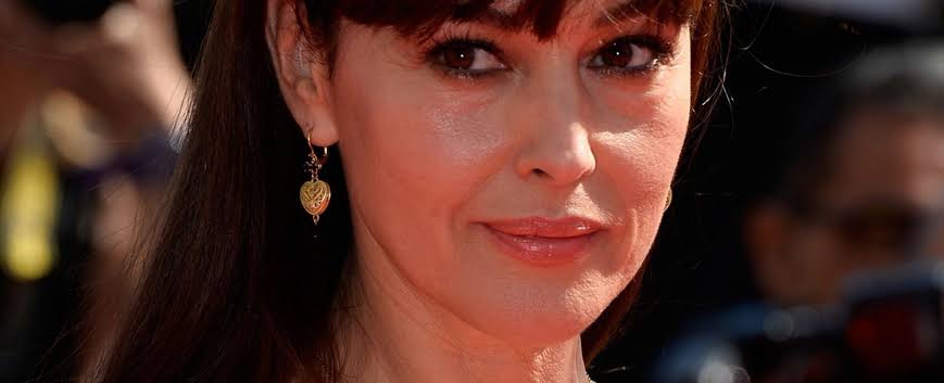 Monica Bellucci Unbottoned her tight Jeans And Off Shoulder White BodySuit Set Social Media On Fire