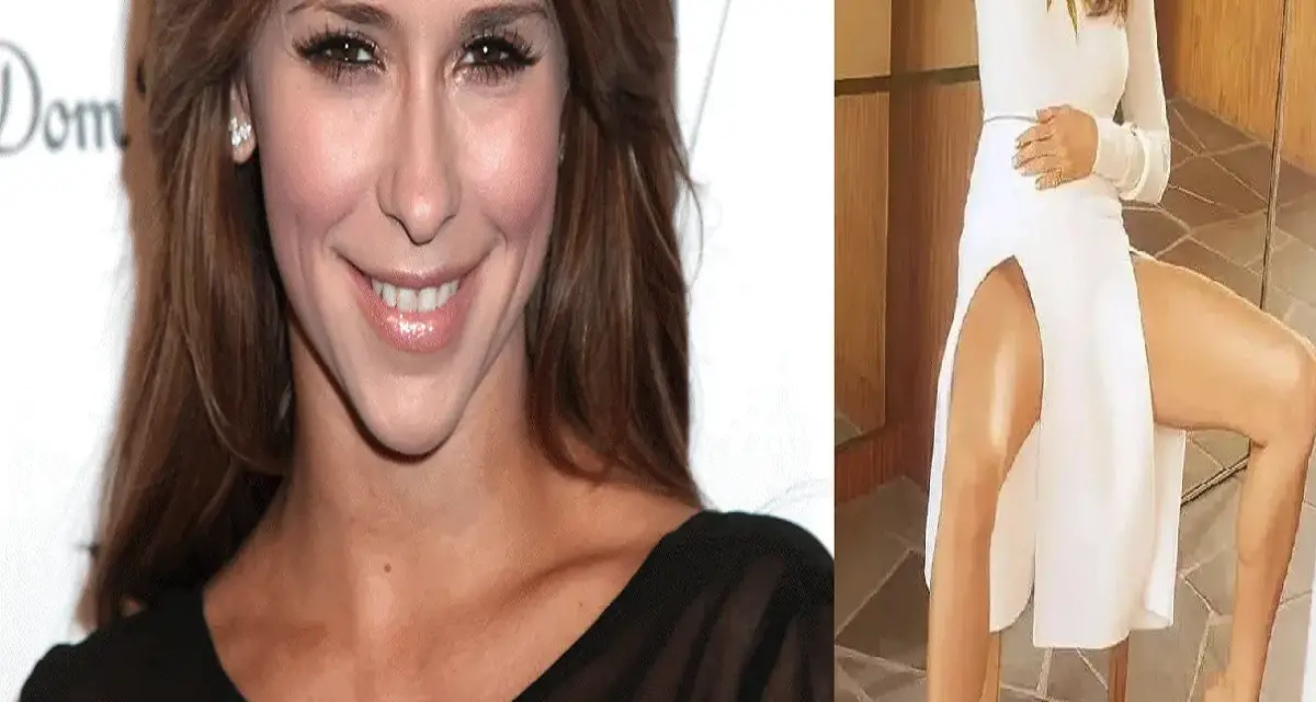 Jennifer Hewitt admitted to USA Today that her pvssy wasn’t covered in latest IG photo and here it is.