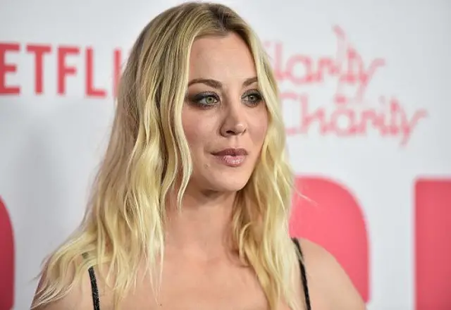 Kaley cuoco  decided  to show  her chest , to give fans something  to be grateful for _ check